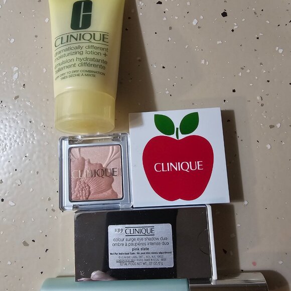 CLINQUE Bundle - New, Unused. - Picture 2 of 5